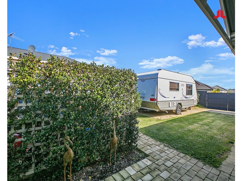 11 Vanilla Bend, Byford WA 6122