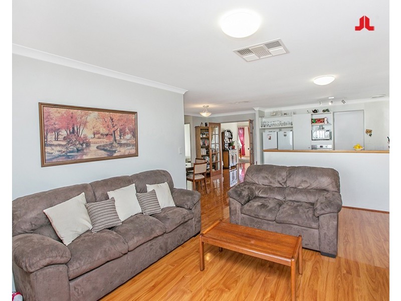 11 Vanilla Bend, Byford WA 6122