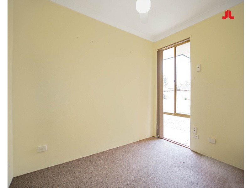 2/17 Casilda Place, Cooloongup WA 6168