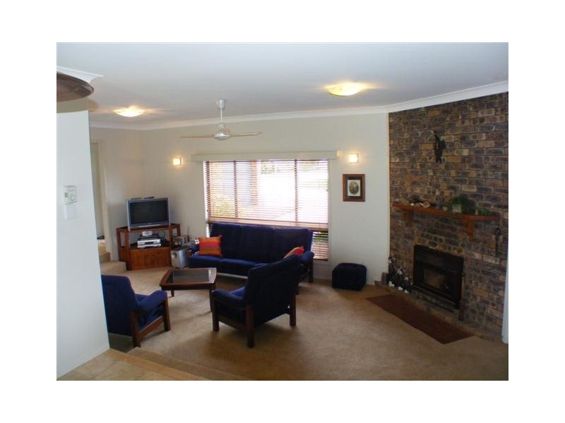 Goomboorian QLD 4570