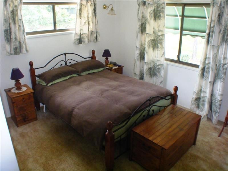 4 Luckona Crt, Southside QLD 4570