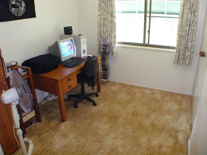 4 Luckona Crt, Southside QLD 4570