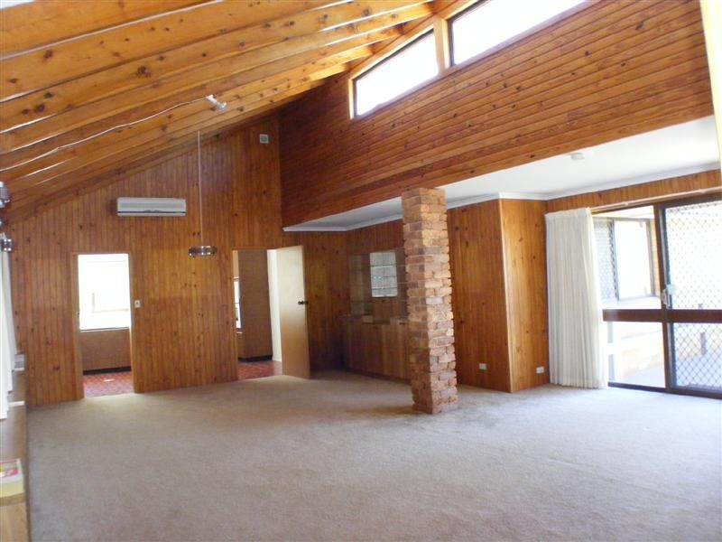 77 Sorensen Rd, Southside QLD 4570