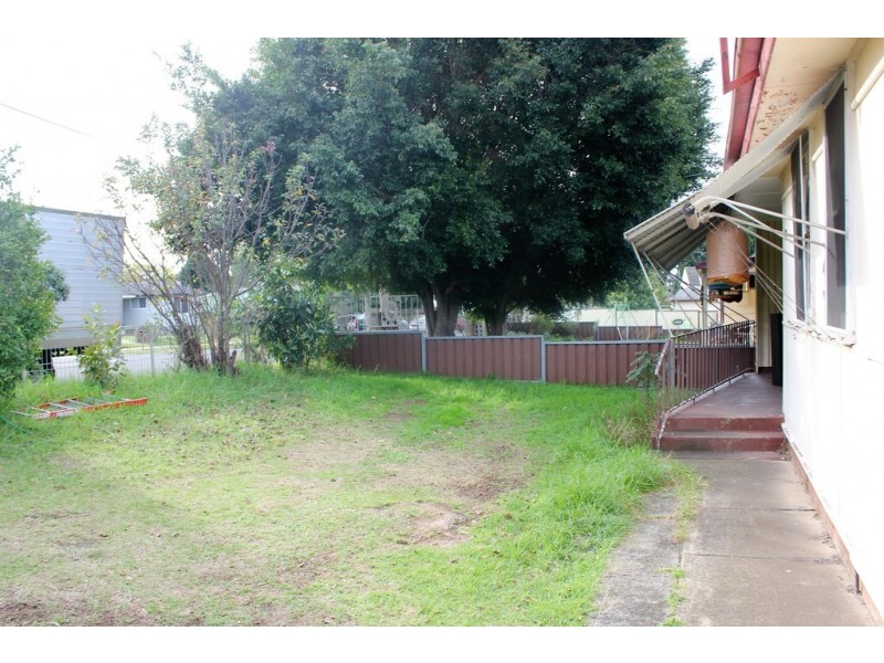 14 Tasman Parade, Fairfield West NSW 2165