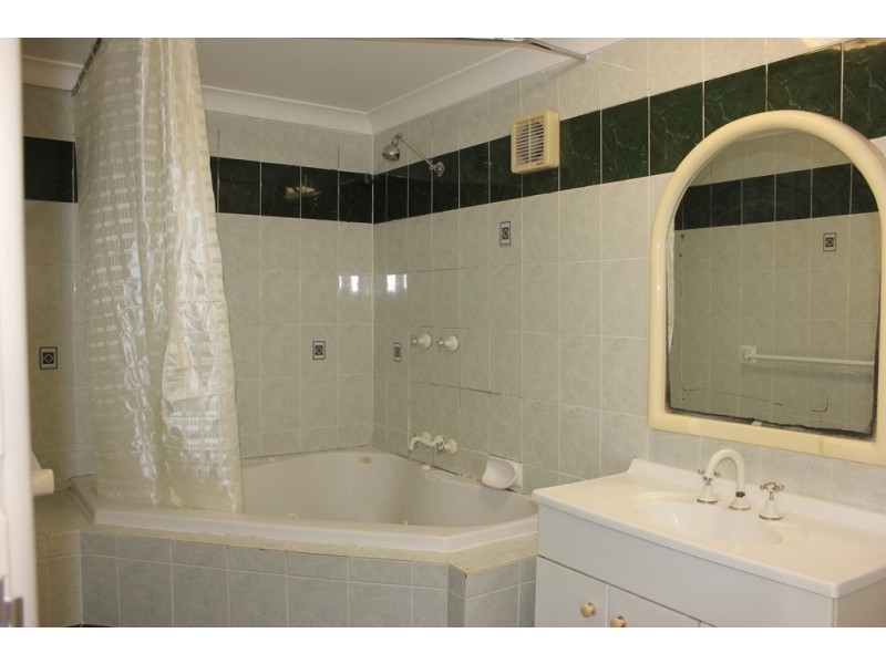 Canley Heights NSW 2166