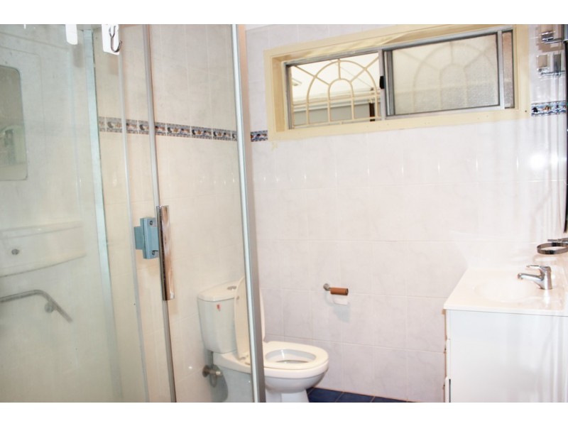 33 Stroker Street, Canley Heights NSW 2166