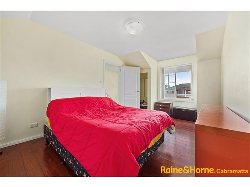 10A FERNGROVE RD, Canley Heights NSW 2166