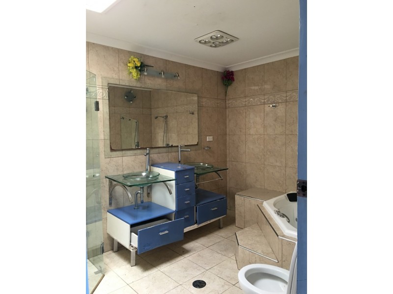 6 MARK ST, Canley Heights NSW 2166