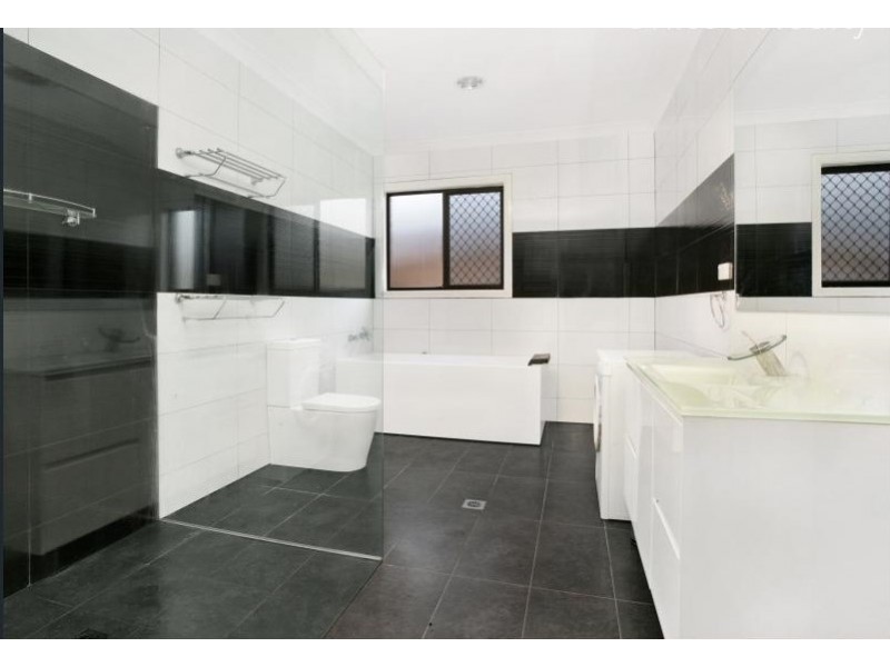 Bossley Park NSW 2176