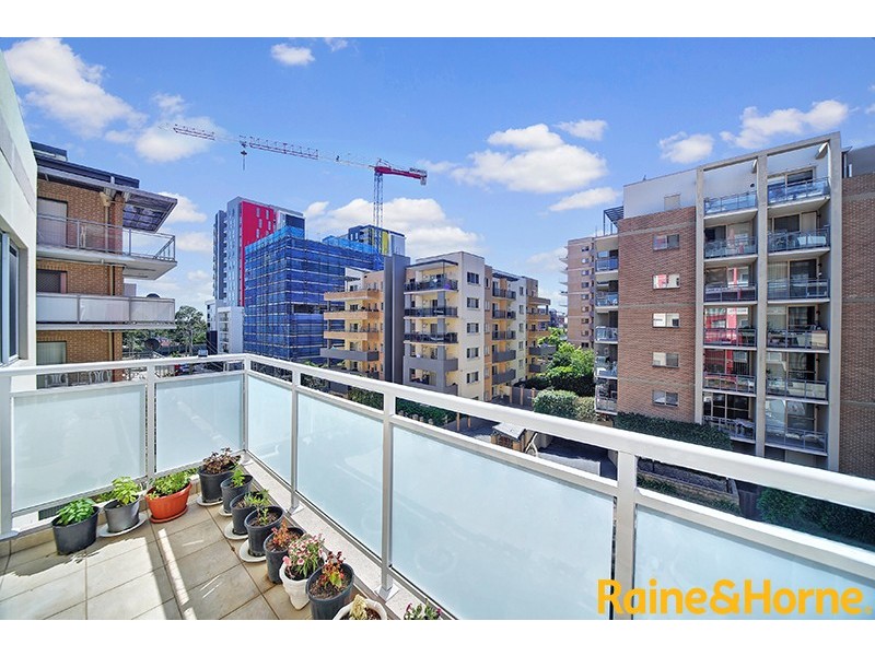 18/41-43 Lachlan Street, Warwick Farm NSW 2170