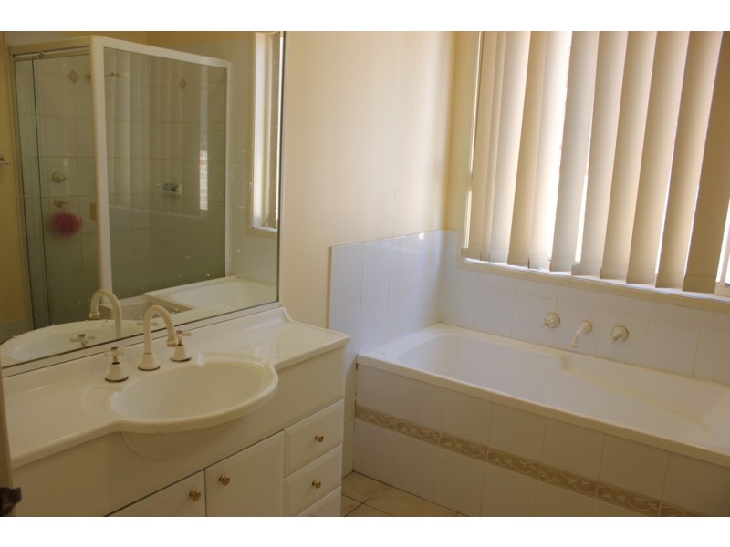 38 Laurina Avenue, Fairfield East NSW 2165