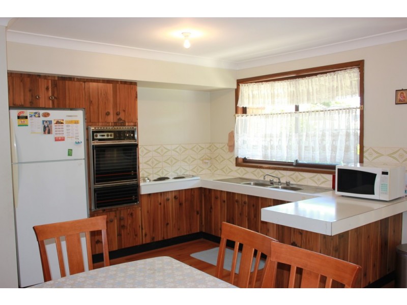 242 Smithfield Road, Fairfield West NSW 2165