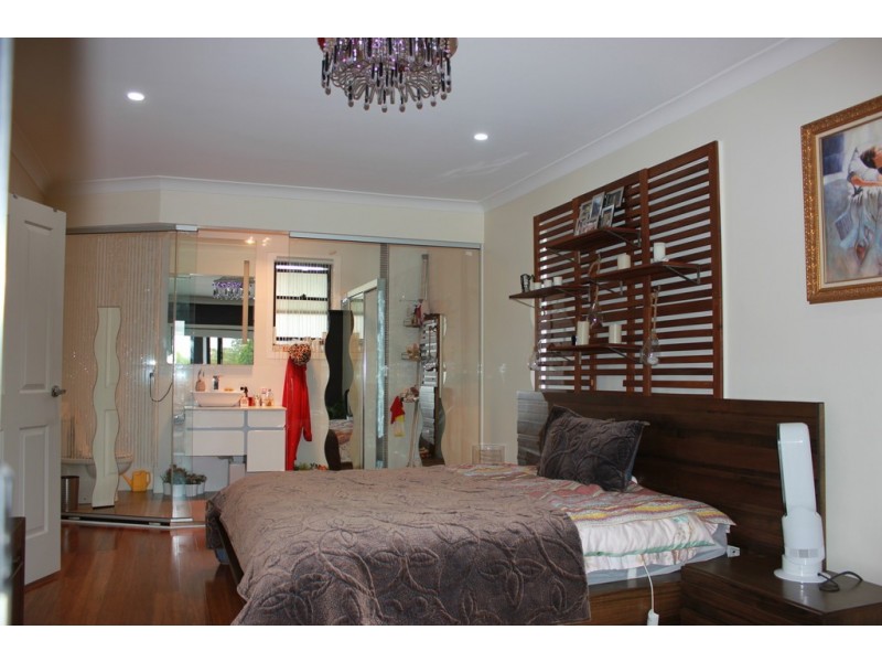16 O’Shannassy Street, Mount Pritchard NSW 2170