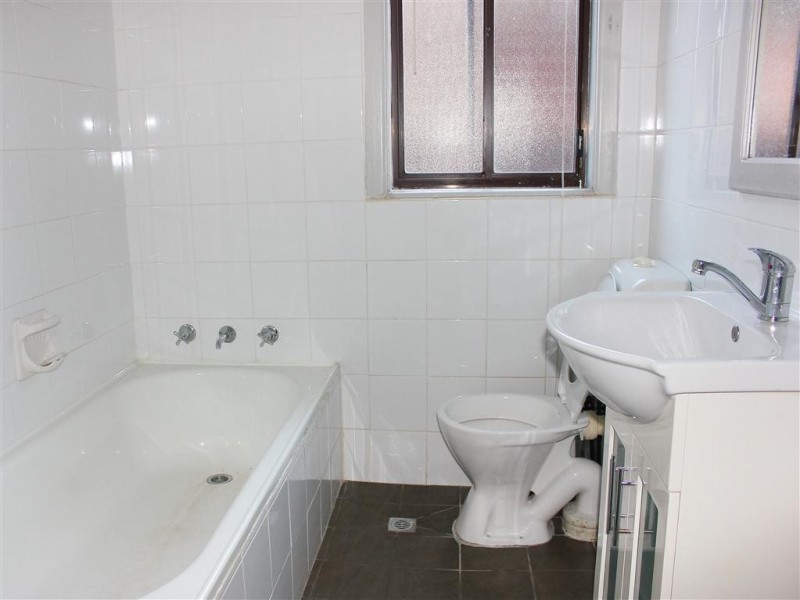 40 BRIAN STREET, Merrylands West NSW 2160