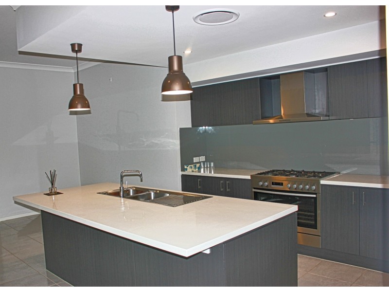 16 Forbes Street, Oran Park NSW 2570