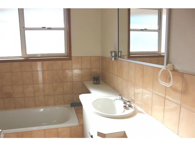 4/8 REDDAL STREET, Campbelltown NSW 2560