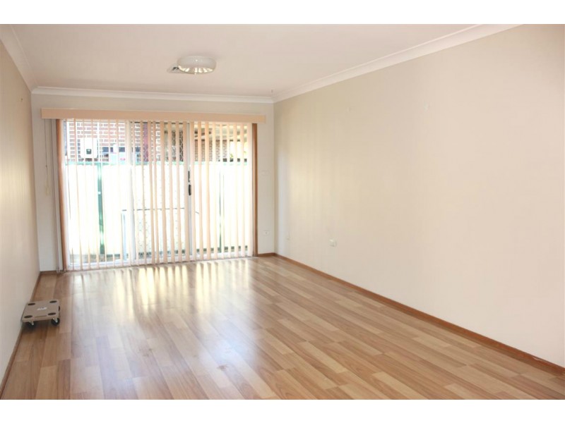 4/8 REDDAL STREET, Campbelltown NSW 2560