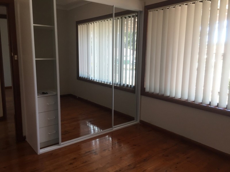 215 THE HORSLEY DRIVE, Fairfield NSW 2165