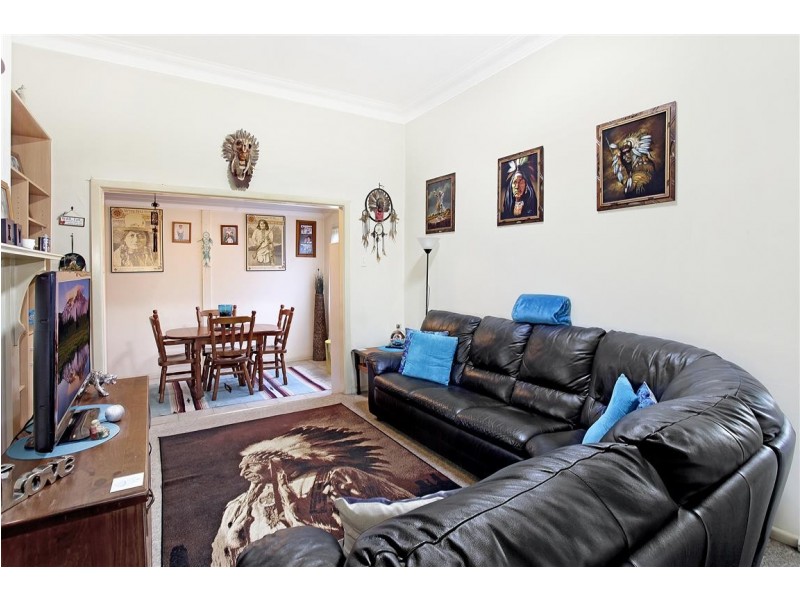 68 RUNCORN ST, St Johns Park NSW 2176