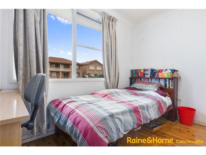 9 Broadmeadow Street, St Johns Park NSW 2176