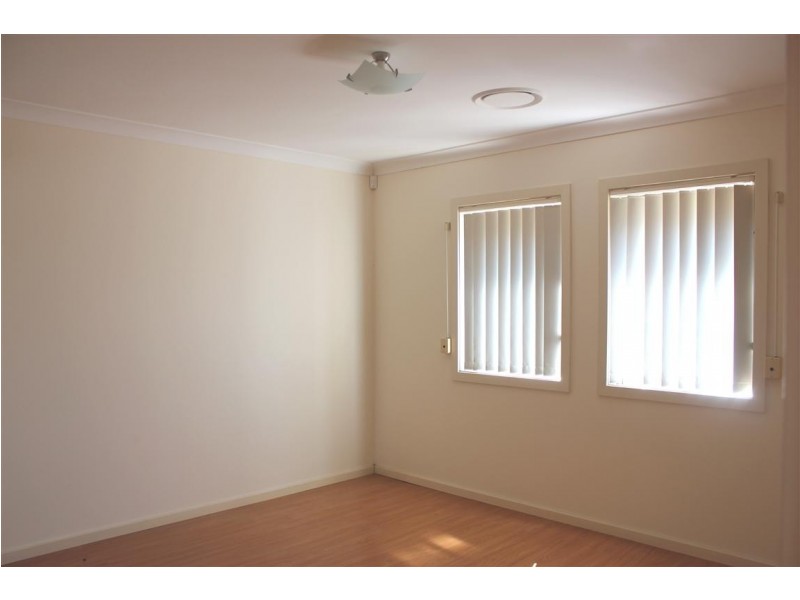 4C ANGELINA CRES, Cabramatta NSW 2166