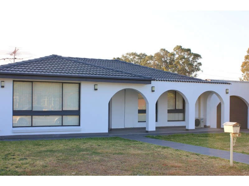 3 CAMIRA PLACE, Bonnyrigg NSW 2177