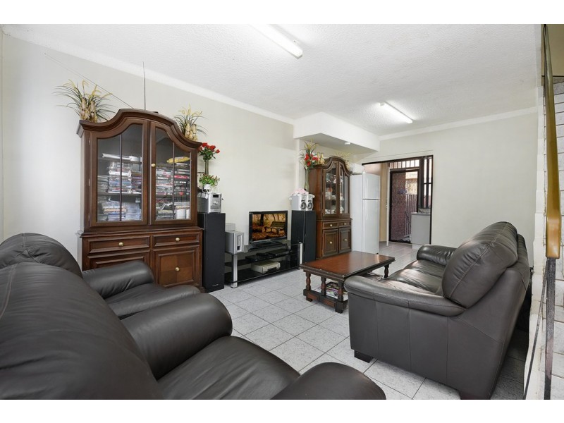 1/96-100 Longfield Street, Cabramatta NSW 2166