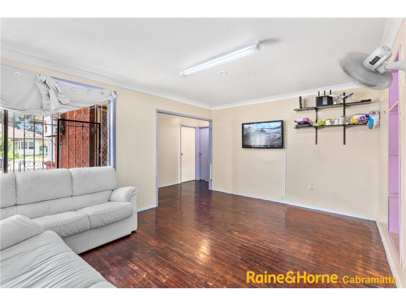 33 Fifth Avenue, Canley Vale NSW 2166