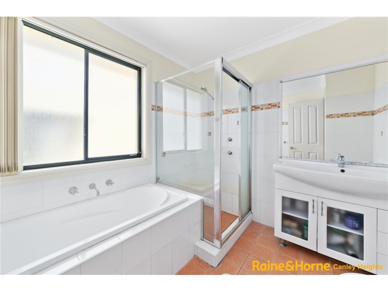 6A Senior St, Canley Vale NSW 2166