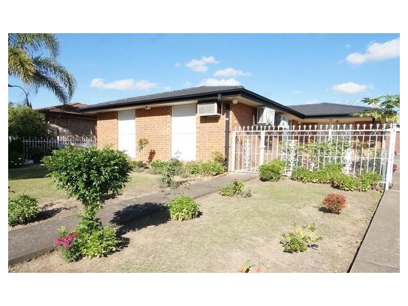 12 CHEYENNE ROAD, Greenfield Park NSW 2176