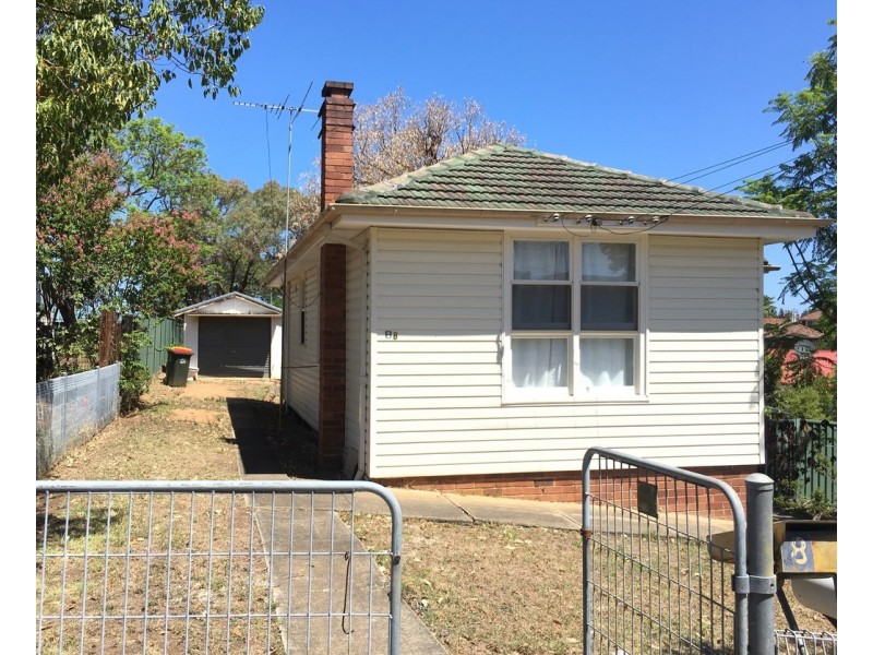 8 WARWICK AVE, Cabramatta NSW 2166