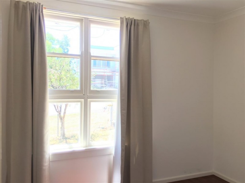 8 WARWICK AVE, Cabramatta NSW 2166