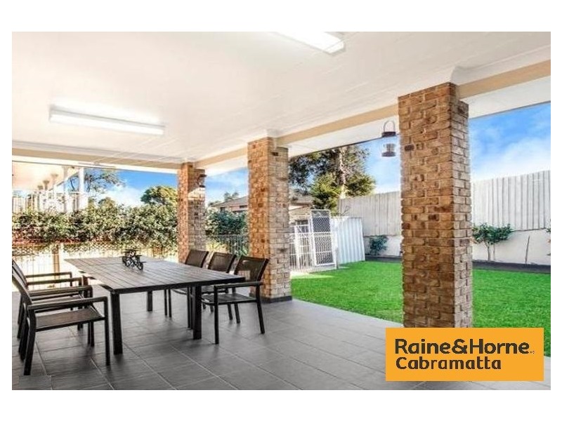 9 Watts Place, Fairfield West NSW 2165