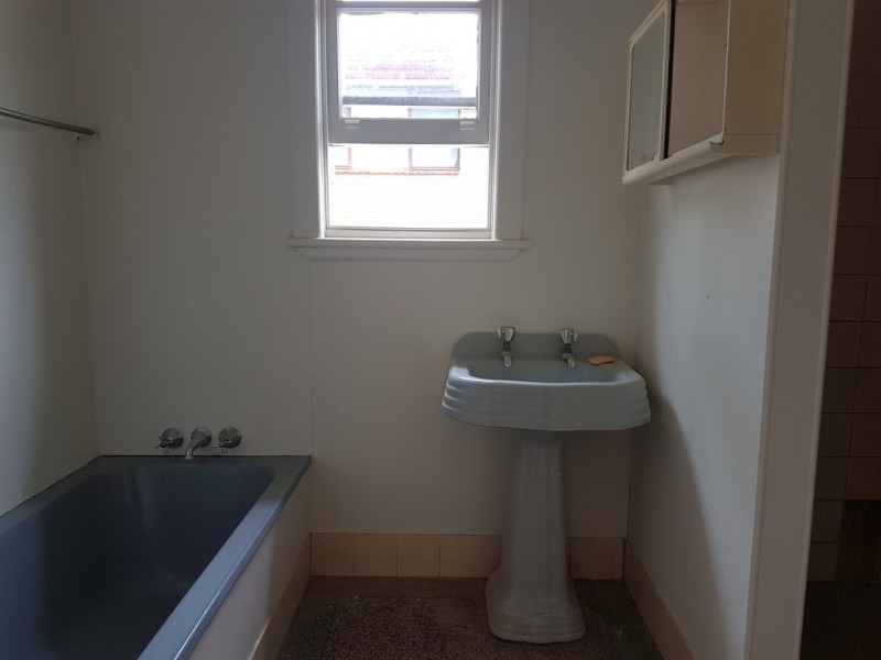 130 MEADOWS RD., Mount Pritchard NSW 2170