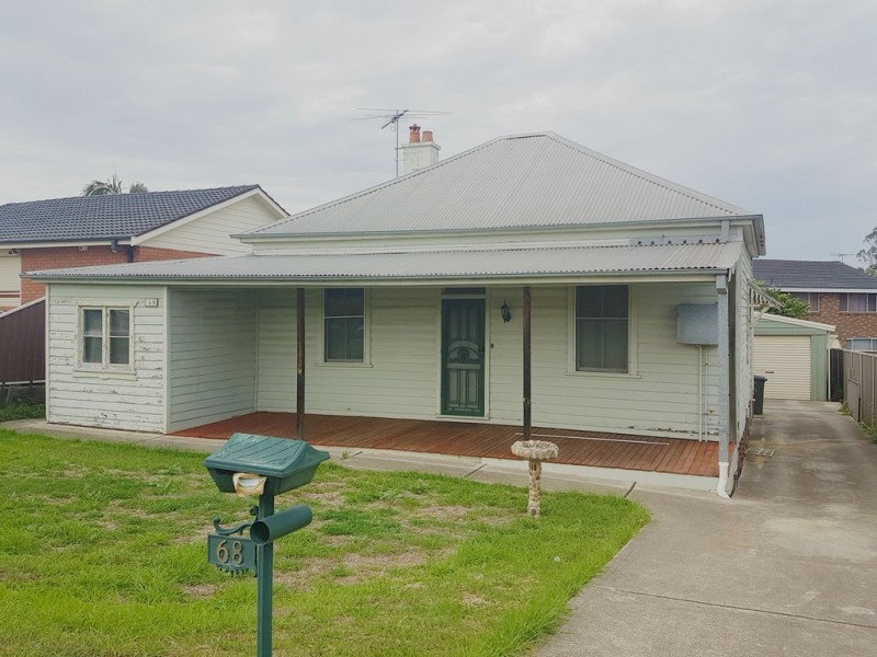 68 RUNCORN ST., St Johns Park NSW 2176
