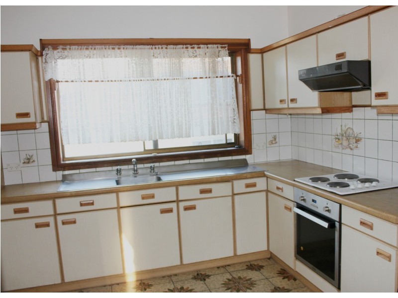 15 CHARLOTTE CRESCENT, Canley Vale NSW 2166