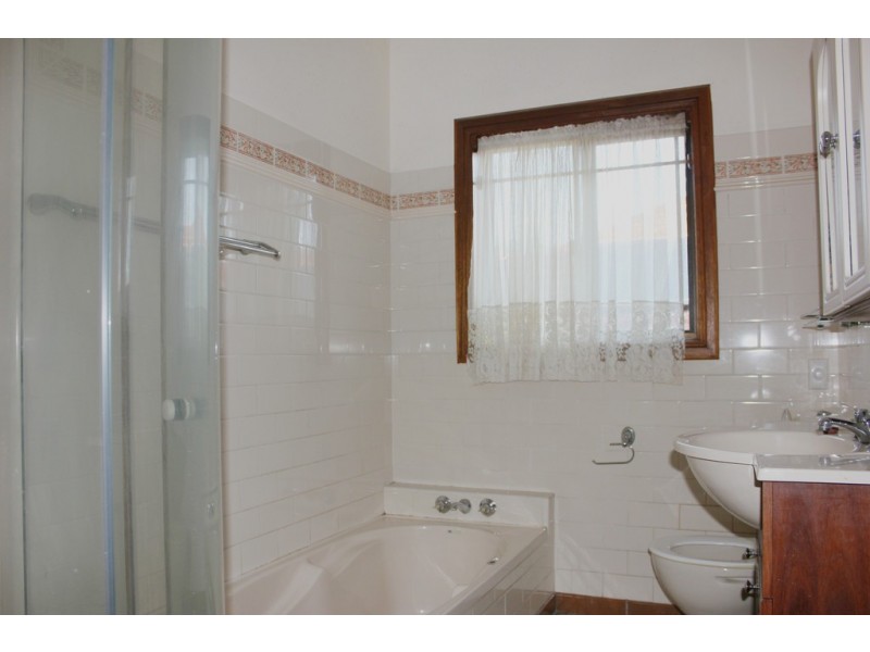 15 CHARLOTTE CRESCENT, Canley Vale NSW 2166