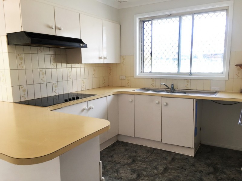 16 GOVE AVE, Green Valley NSW 2168