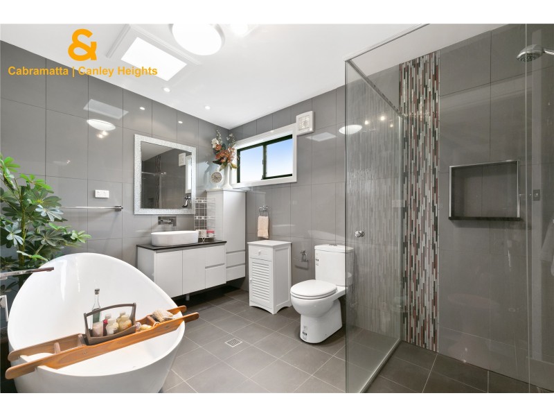 52 GOODACRE AVE, Fairfield West NSW 2165