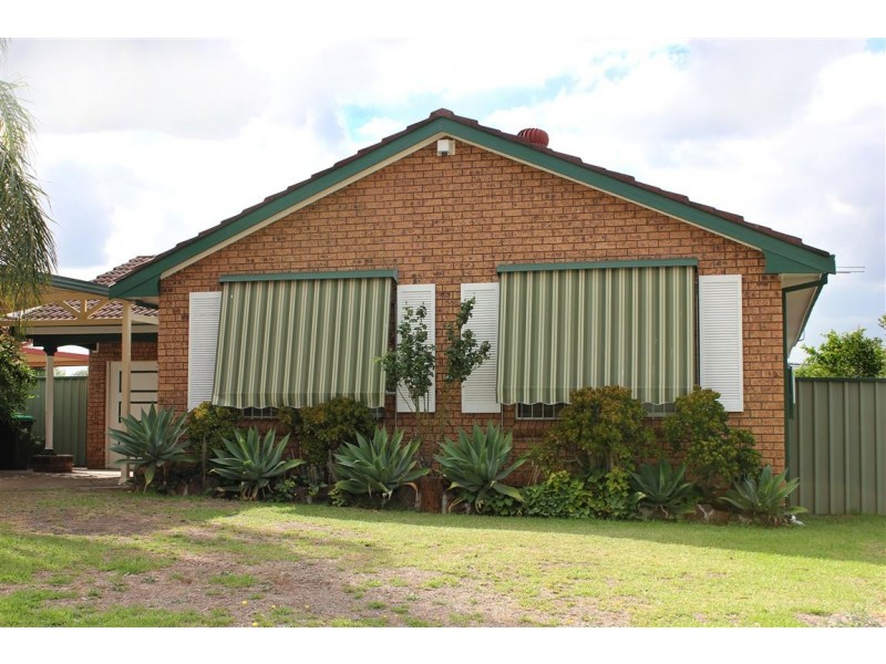 16 GOVE AVENUE,, Green Valley NSW 2168