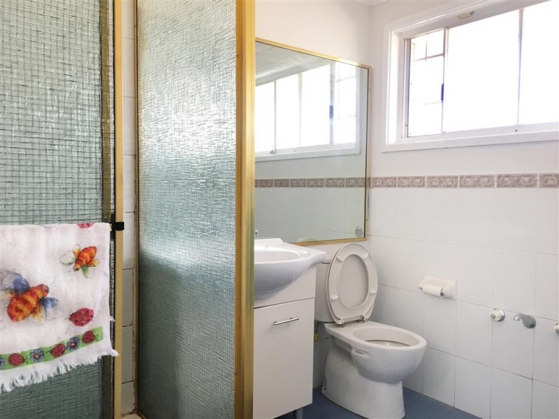 16 GOVE AVENUE,, Green Valley NSW 2168