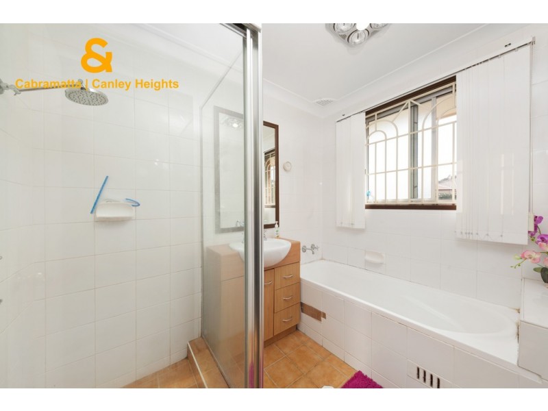 10 LAROW PLACE, Bonnyrigg NSW 2177