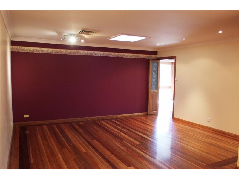 1 The Knoll, Lansvale NSW 2166