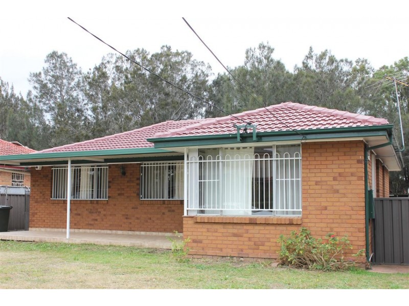 10 AVONLEA ST, Canley Heights NSW 2166