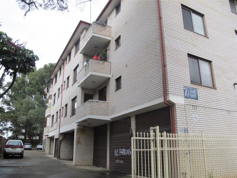 2/70 HUGHES ST, Cabramatta NSW 2166