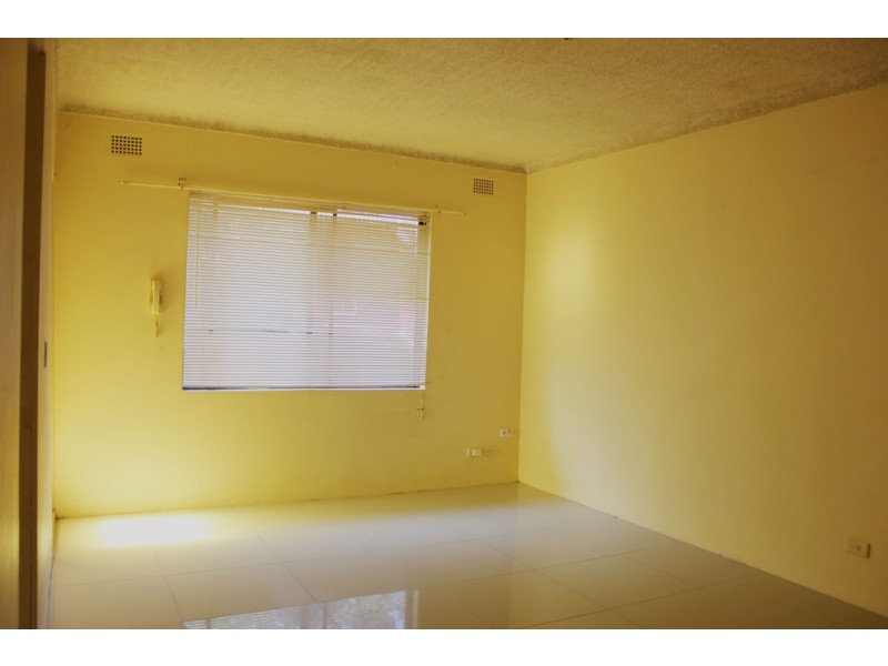 2/70 HUGHES ST, Cabramatta NSW 2166
