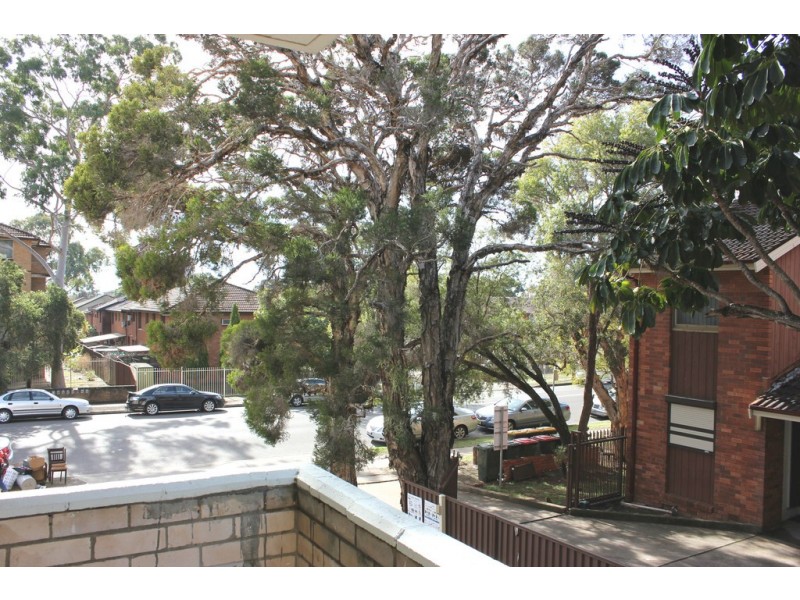 2/70 HUGHES ST, Cabramatta NSW 2166