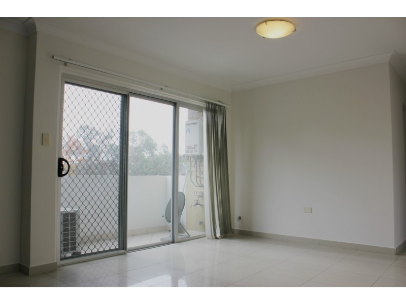 2/47 HILL STREET, Cabramatta NSW 2166