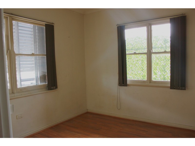 2/26 Court Road, Fairfield NSW 2165