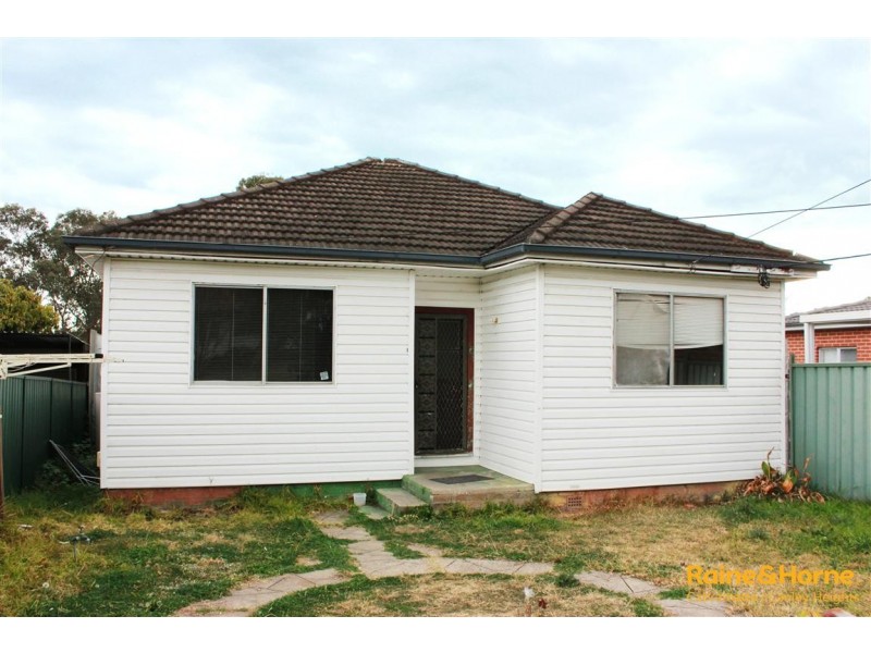 1 STUDLEY STREET, Carramar NSW 2163